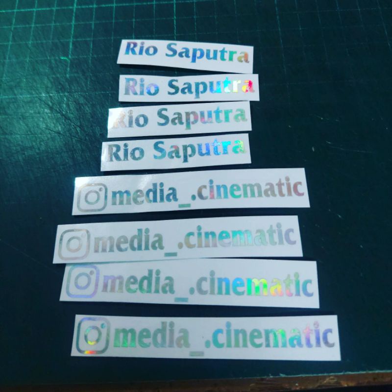

Sticker Cutting Logo Dan Nama isi 2 pcs Hologram