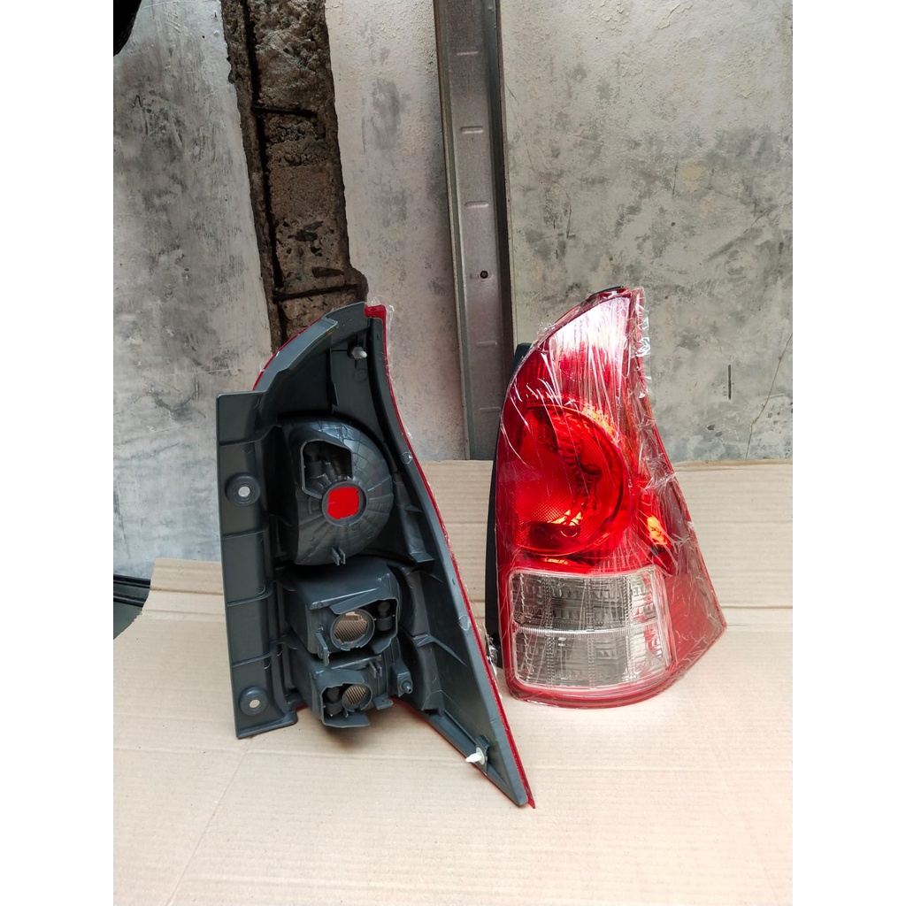 Stoplamp / Lampu stop / Lampu Stop Belakang Tail Lamp All New Avanza / Lampu belakang Stop lamp all new Avanza 1set kanan kiri