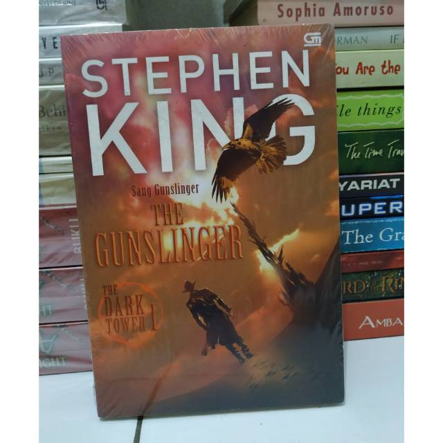 Novel Terjemahan The Dark Tower #1: The Gunslinger oleh Stephen King