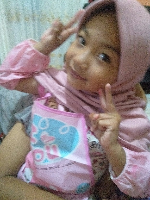 Celemek Masak Dengan Bahan Tahan Air Dan Gambar Motif Untuk Anak-anak