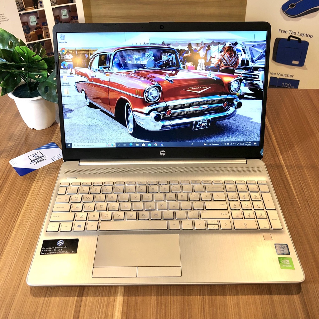 HP 15 Core i7 Gen 8th Ram 8 GB SSD 512 GB NVIDIA Second Bekas