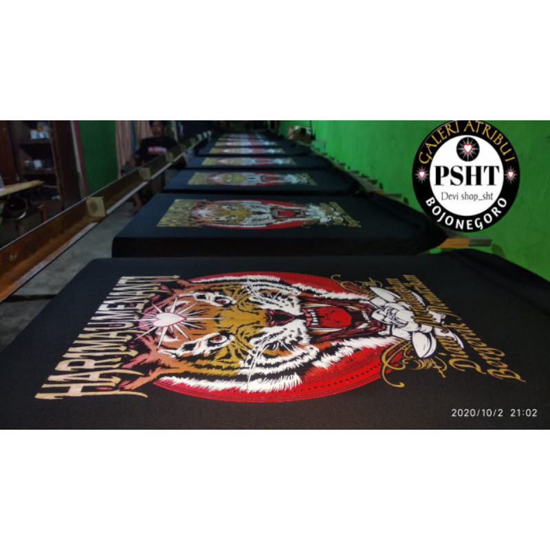 Baju harimau menanti