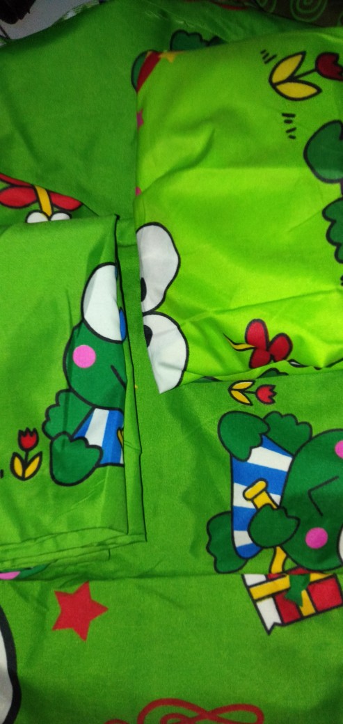 Sarung Bantal Cinta Karakter