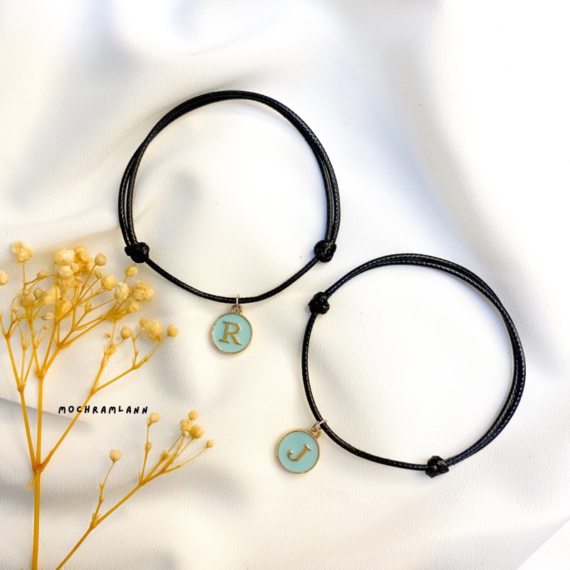 Gelang Inisial Bulat Gantung Tosca / gelang tali / gelang enamel epoxy