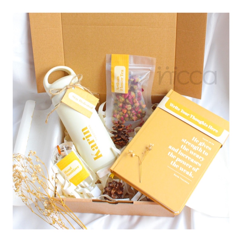 

Hampers Birthday Hadiah Kado Ulang Tahun Gift Wisuda custom
