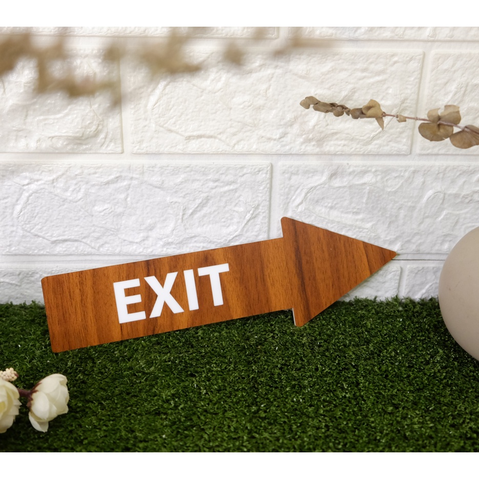 

Sign Board Akrilik Exit Papan Penanda Ruangan Label Tempel