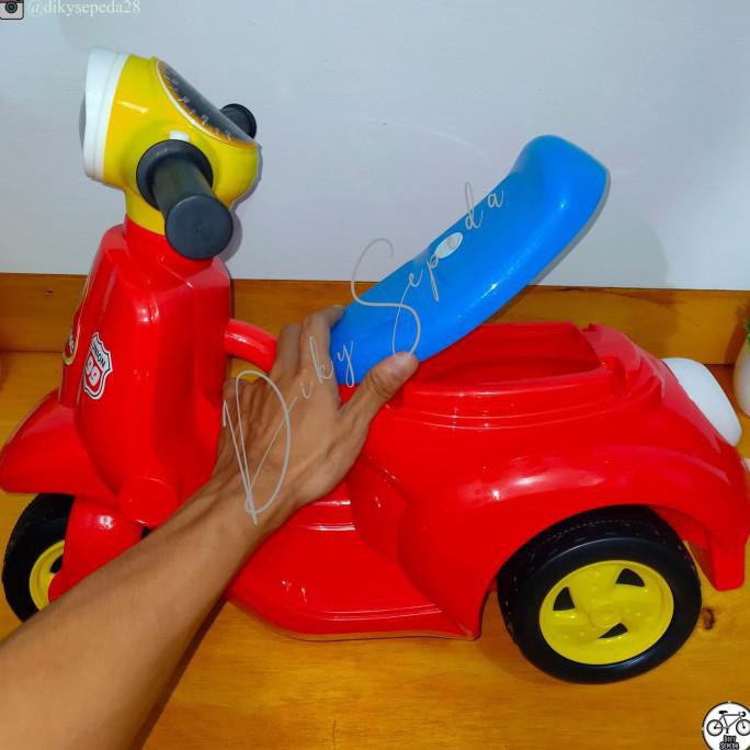 Motoran Vespa Mainan Anak Merk Funbike - Warna Merah Krystalfxshop