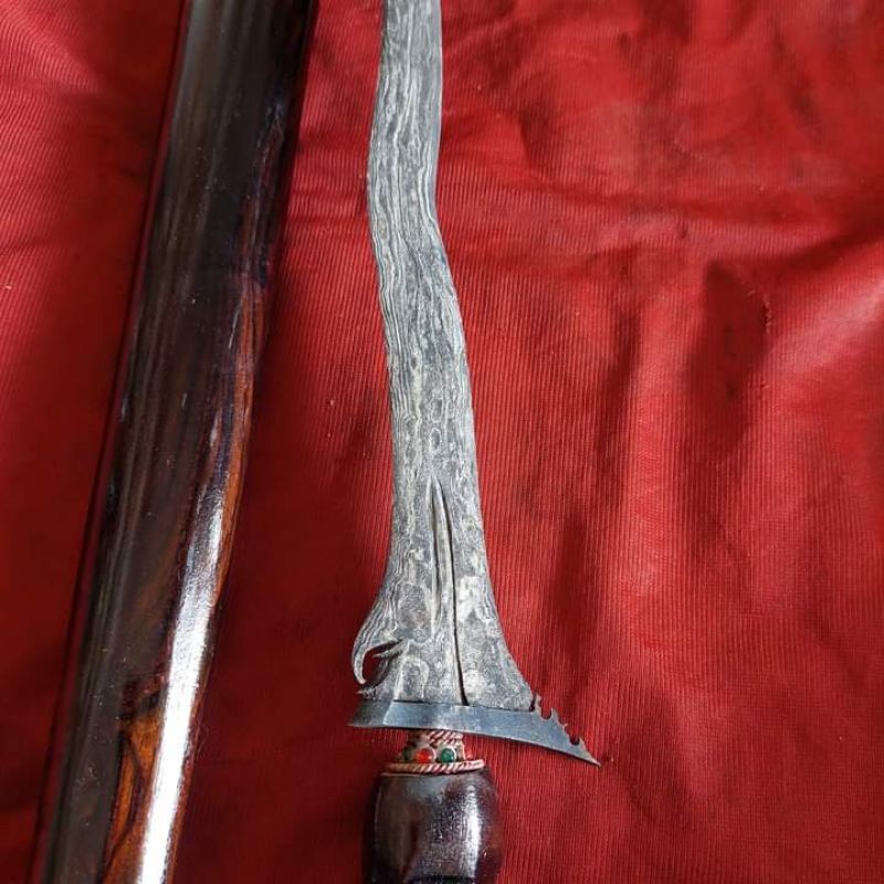 Keris jangkung sepuh