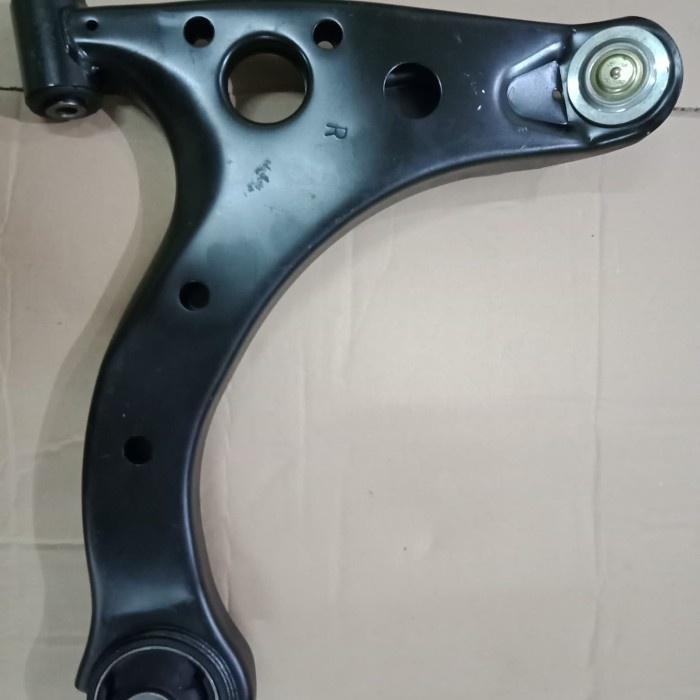 Lower arm Toyota new avanza velos