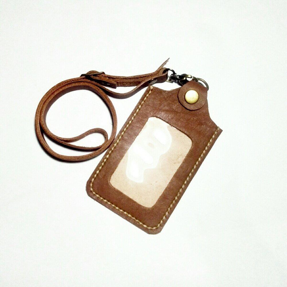 

Gantungan Name Tag Kulit Asli Jahit Tangan collection
