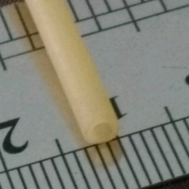 Karet ketapel panah catapult bow slingshot diamater 3mm  panjang 1 meter  tersedia 5 sampai 10 meter