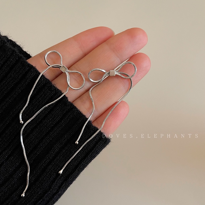 Anting Tusuk Gantung temperament Desain Pita Gaya Simplekeren Untuk Wanita