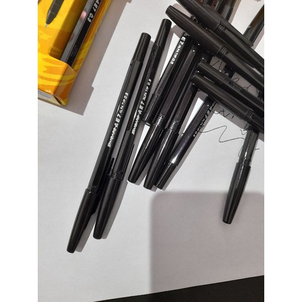 

PULPEN STANDARD AE7 SEMI JEL 0.5 pulpen ballpoint standard ae7 asli original