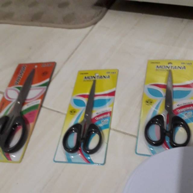 

Gunting sedang
