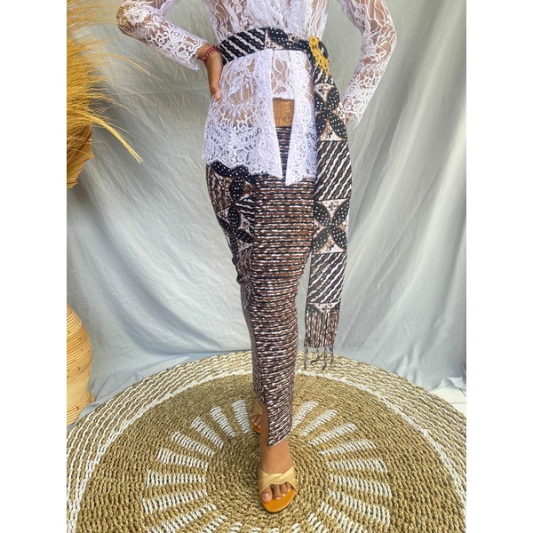 Kebaya Bali By Ani Kain Batik Halus Lembaran + Selendang