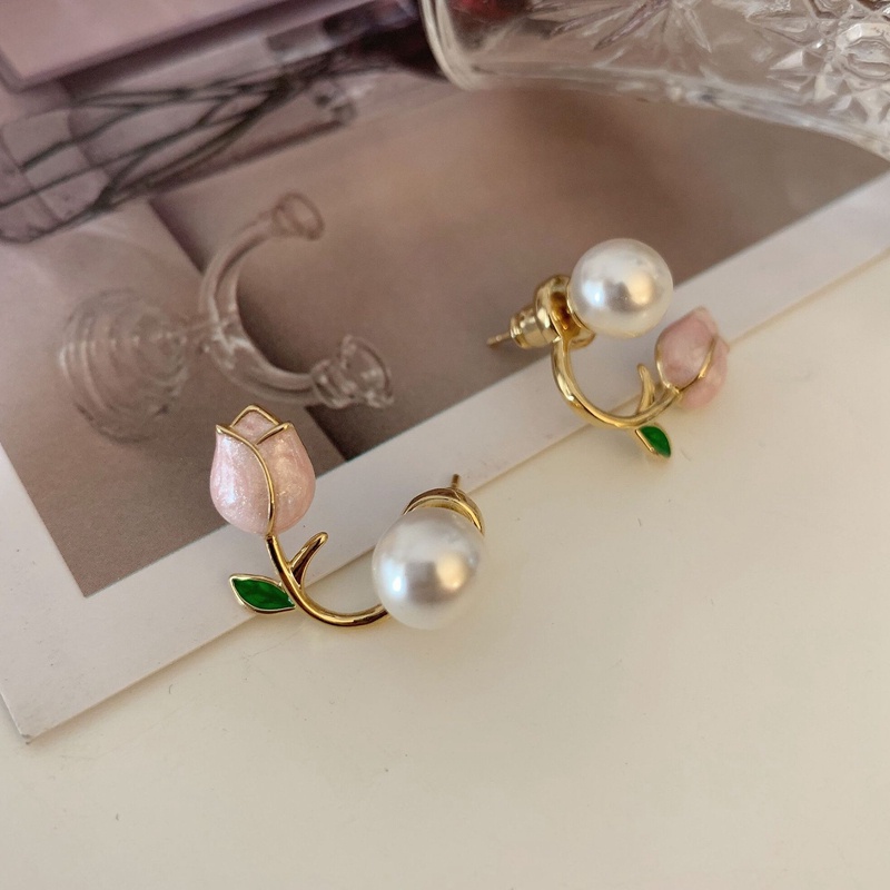 Anting Stud Desain Bunga Tulip Aksen Mutiara Gaya Perancis Untuk Wanita