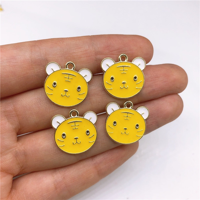 4pcs Liontin Enamel Desain Harimau Daisy Bahan Alloy Untuk Membuat Perhiasan Kalung Anting Gelang