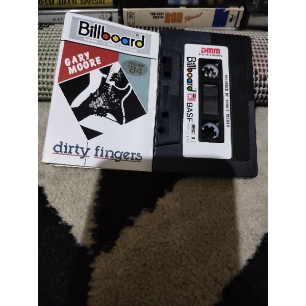 kaset pita gary moore / dirty fingers