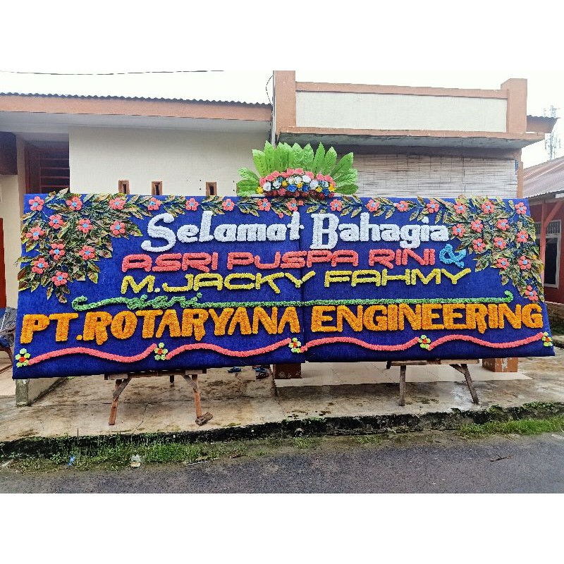 Bunga papan Medan + Mahkota