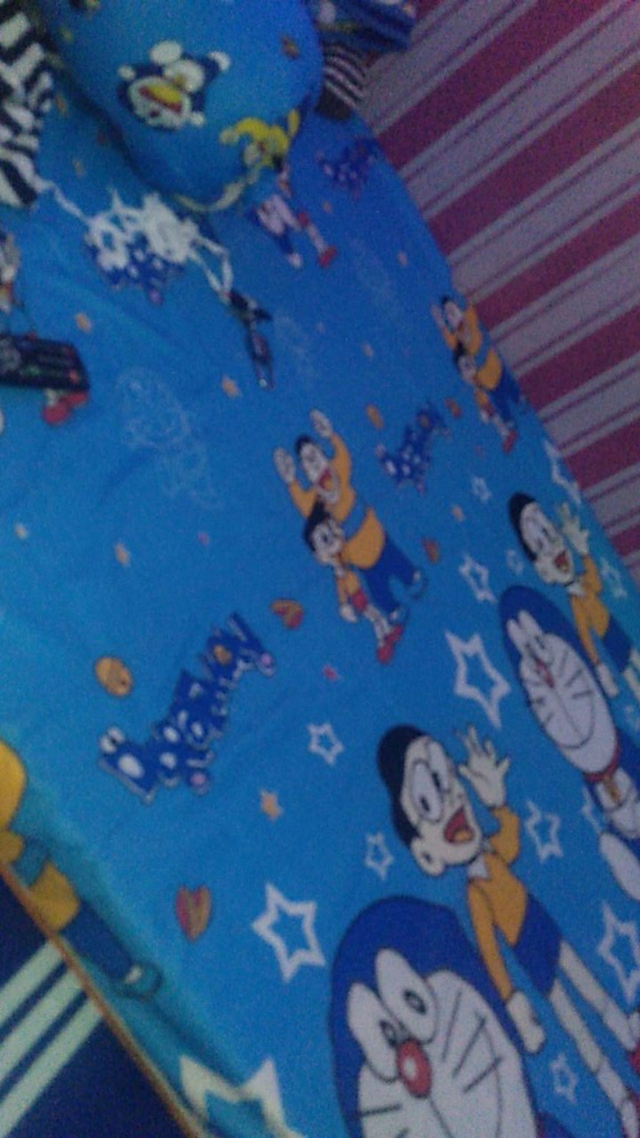 Sprei Karakter Doraemon 180x200