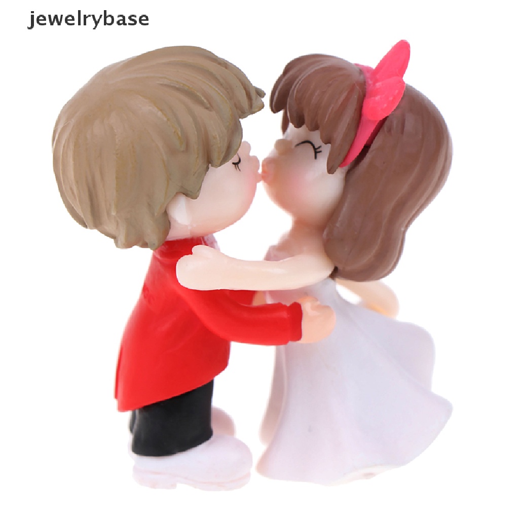 Miniatur Pasangan Romantis Untuk Dekorasi Taman Rumah Boneka