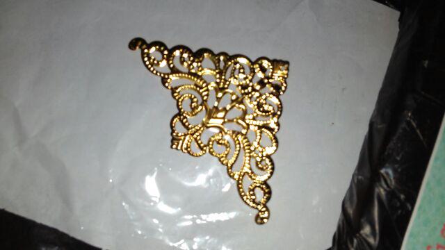 Lempengan Sudut Besar Emas 7,5 Cm (lusin)