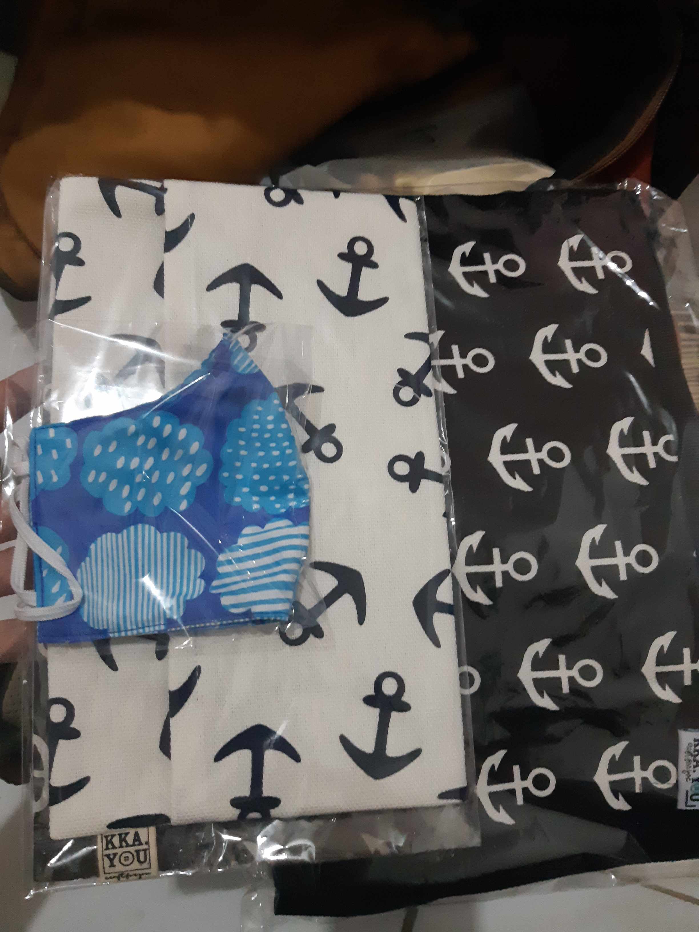 Travel Tissue Pouch 1