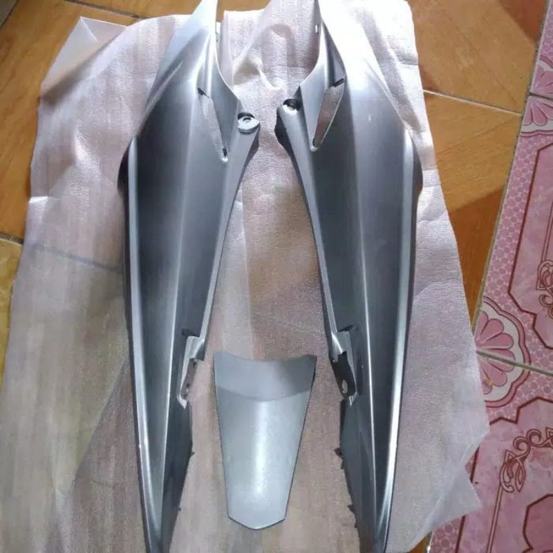 Bodi Revo Lama Revo lancip silver