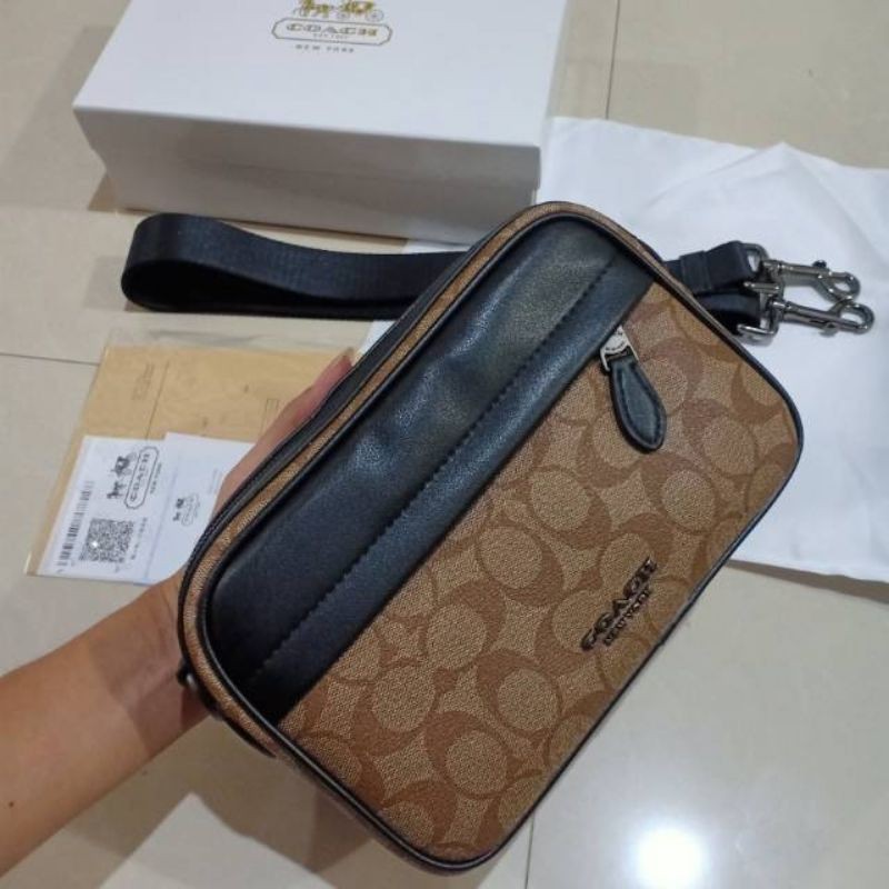 COACH GRAHAM SIGNATURE CROSSBODY/Handbag