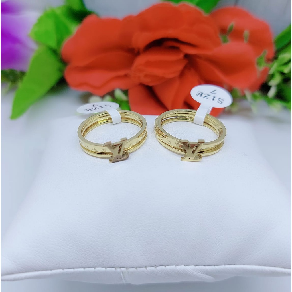 Cincin bulat polos perhiasan titanium A,B