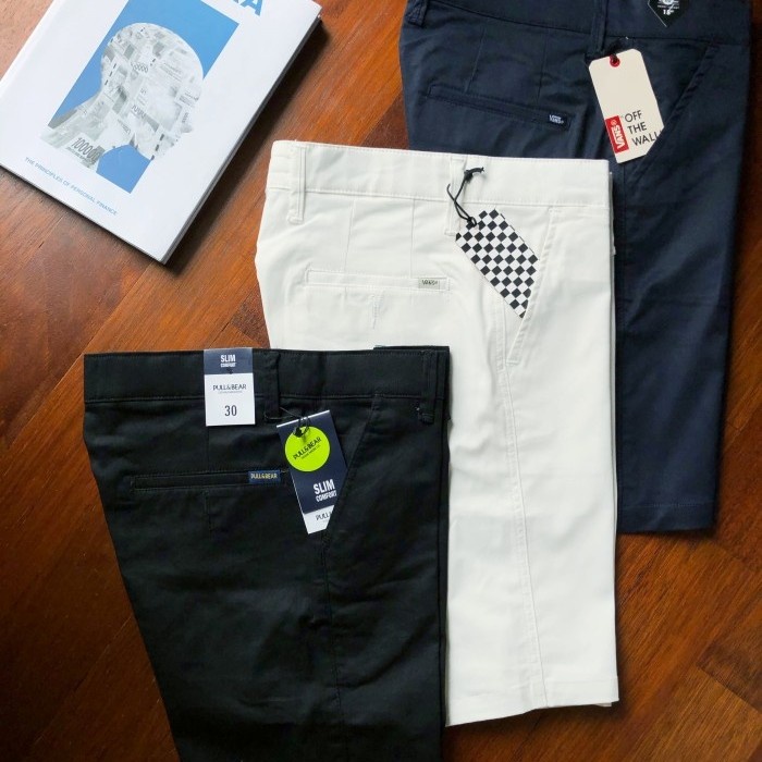 Celana Pendek Celana Chino Pendek Polos Pria Hitam Putih Navy Slimfit - navy, 30 (J6U5) Celana Pende