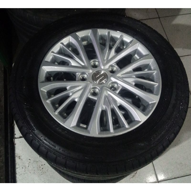 Pelek Velg Mobil Second Original Copotan Suzuki New Ertiga Ring 15 Pcd Baut 5x114 + Ban dunlop 185 6