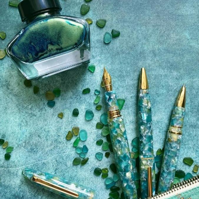 

ESTERBROOK Estie Core Sea Glass Fountain Pen - Regular GT, Extra Fine
