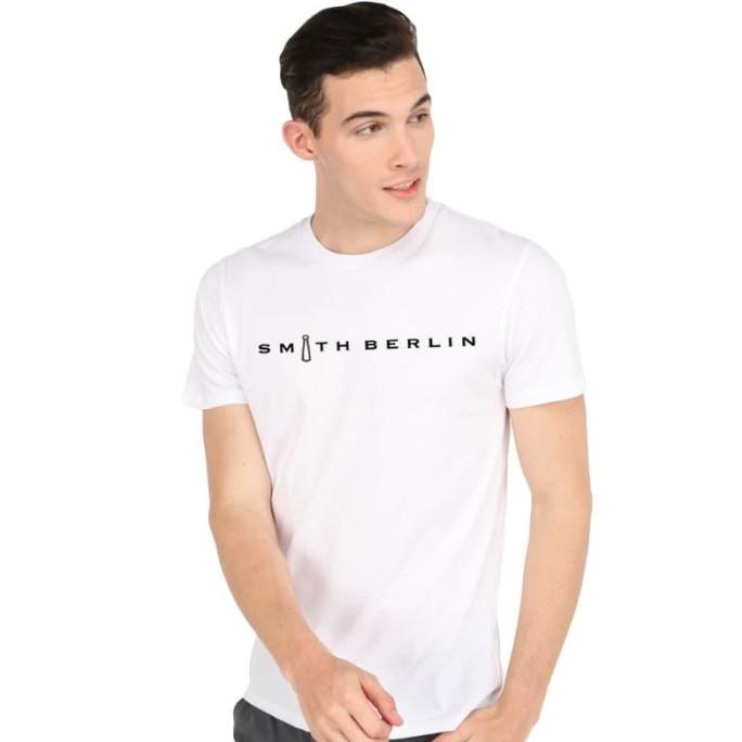 Smith Berlin Origin Kaos Pria Lengan Pendek White Logo