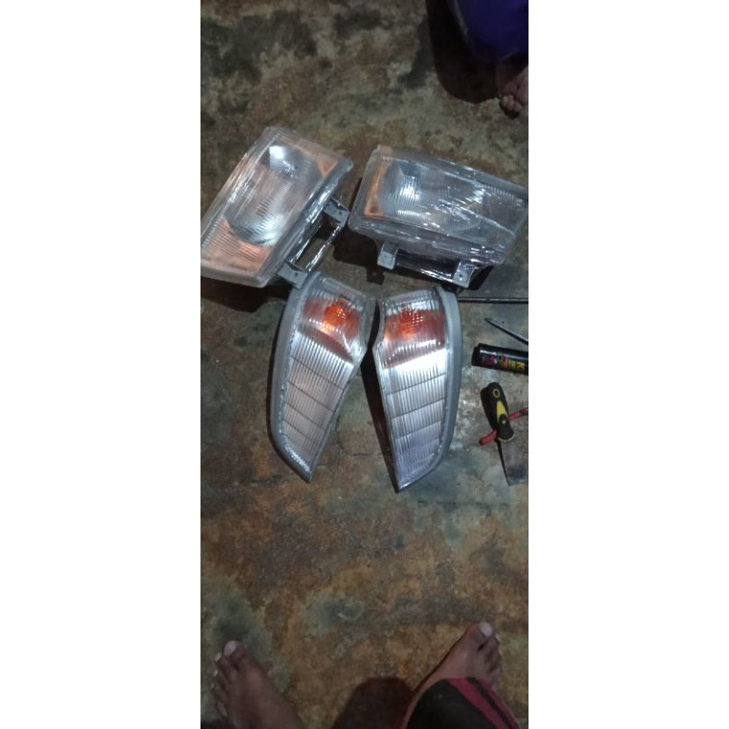 lampu depan truk canter sama lampu sen