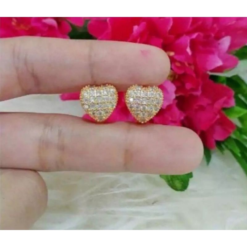 ANTING TUSUK LOVE GOLD TITANIUM PERHIASAN WANITA DEWASA