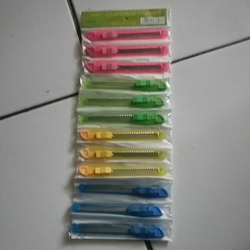 

PISAU CUTTER KECIL