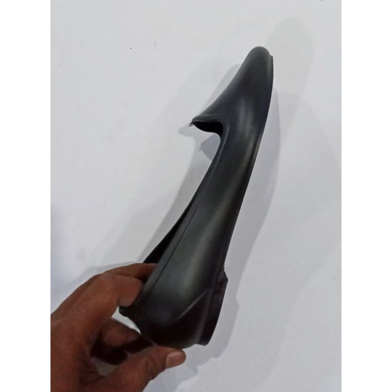 Pantopel Flats Shoes Karet Hitam Polos