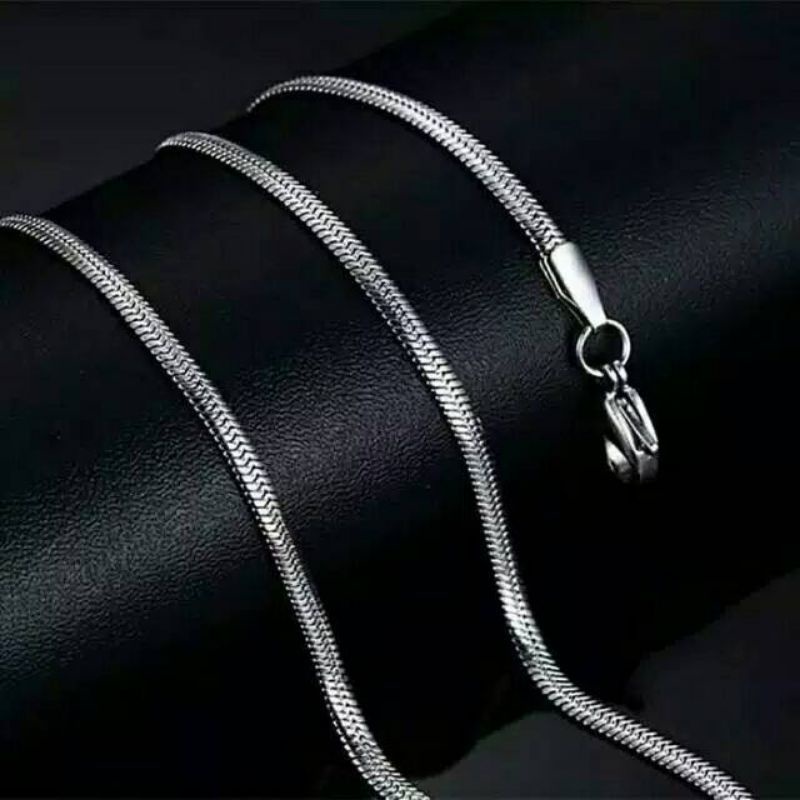 KALUNG TITANIUM SILVER PIPIH STAINLESS STELL PRIA WANITA MURAH HARGA GROSIR