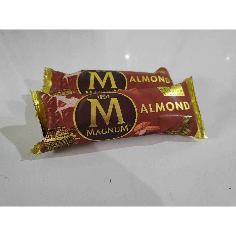 Ice Cream Wall's Magnum Almond Es Krim