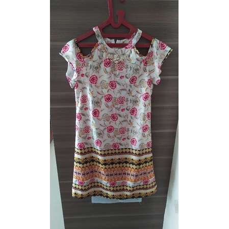 Preloved Baju Dress Motif Bunga