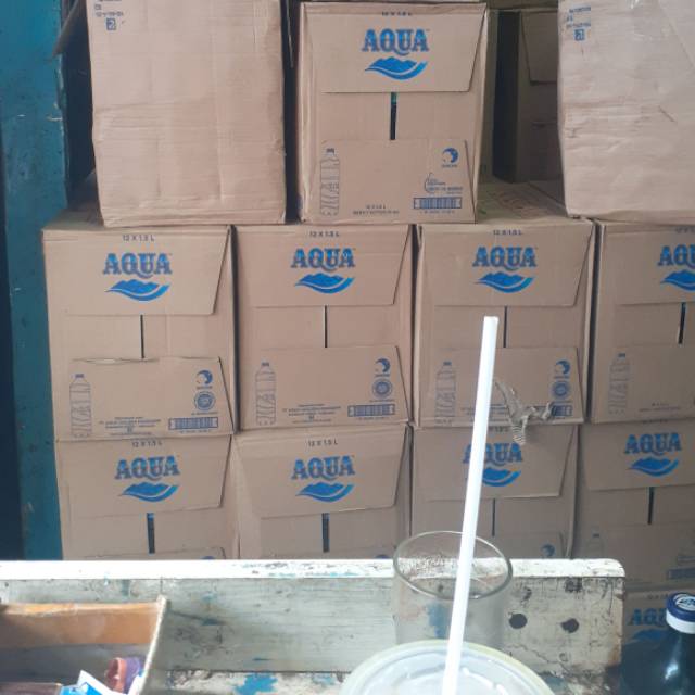 

Aqua Kemasan 1500 ml per dus
