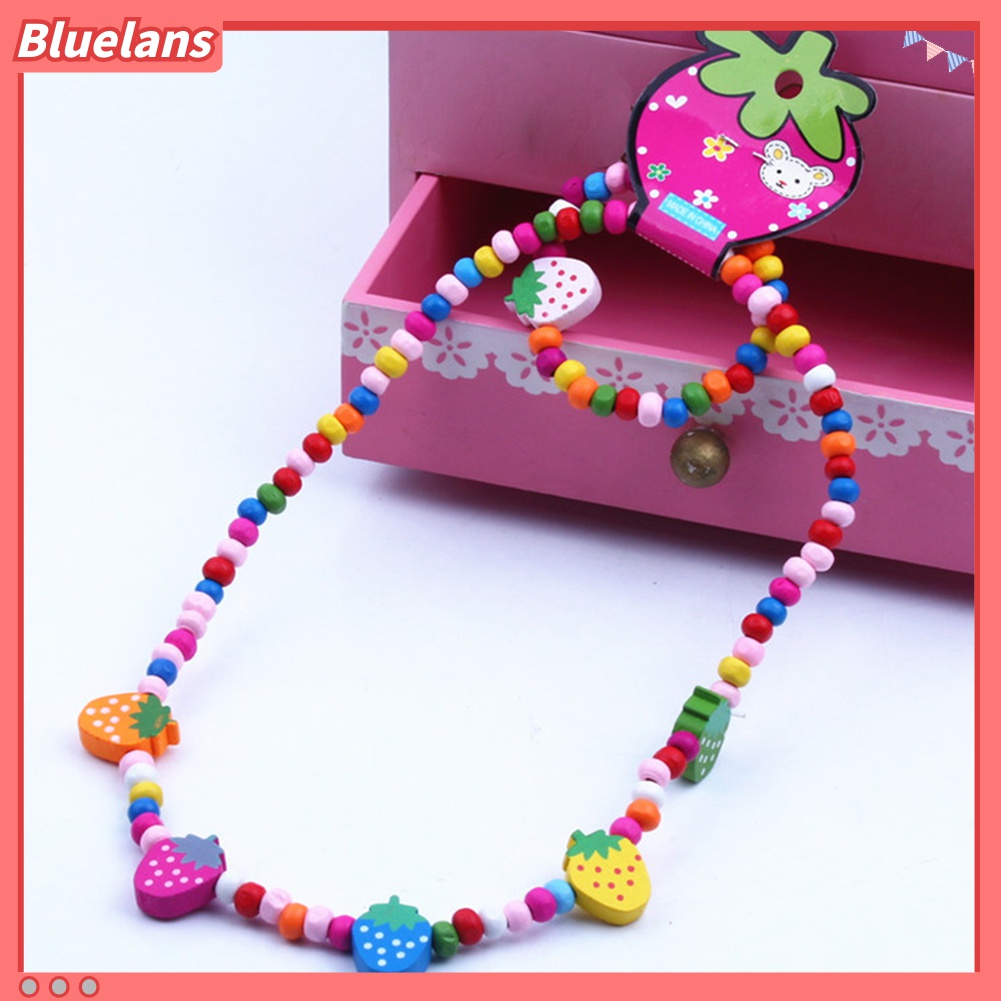 2pcs / Set Gelang Kalung Elastis Bahan Kayu Aksen Manik-Manik Strawberry Untuk Anak