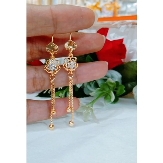 anting wanita dewasa cantik warna emas