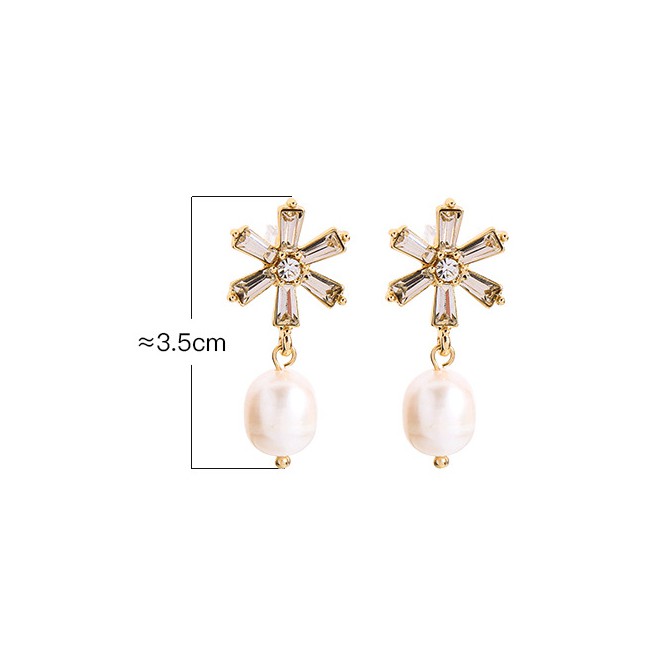 LRC Anting Tusuk Fashion Gold Diamond Flower Pearl Earrings F60228