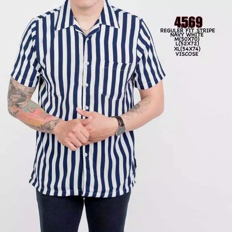 KEMEJA SALUR STRIP GARIS-GARIS LENGAN PENDEK