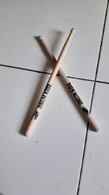 Stik drum band ukuran anak Tk