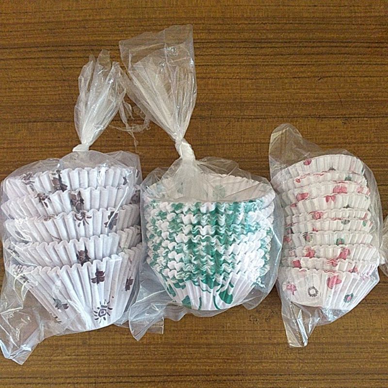 

eceran cup kue bolu kertas ukuran 7cm, 9,5cm dan 12,5cm
