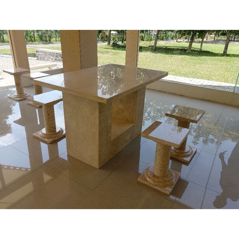 Meja Marmer Putih Tulungagung