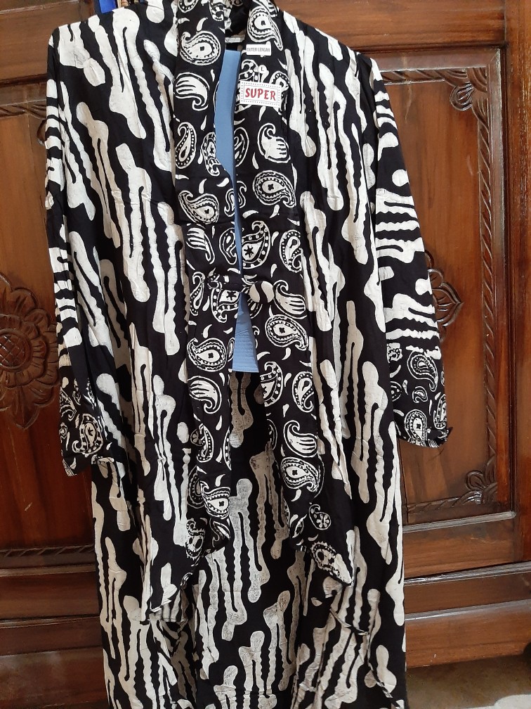 Outer Batik Paris Cardigan Kancing Vest Batik Wanita Lengan Panjang